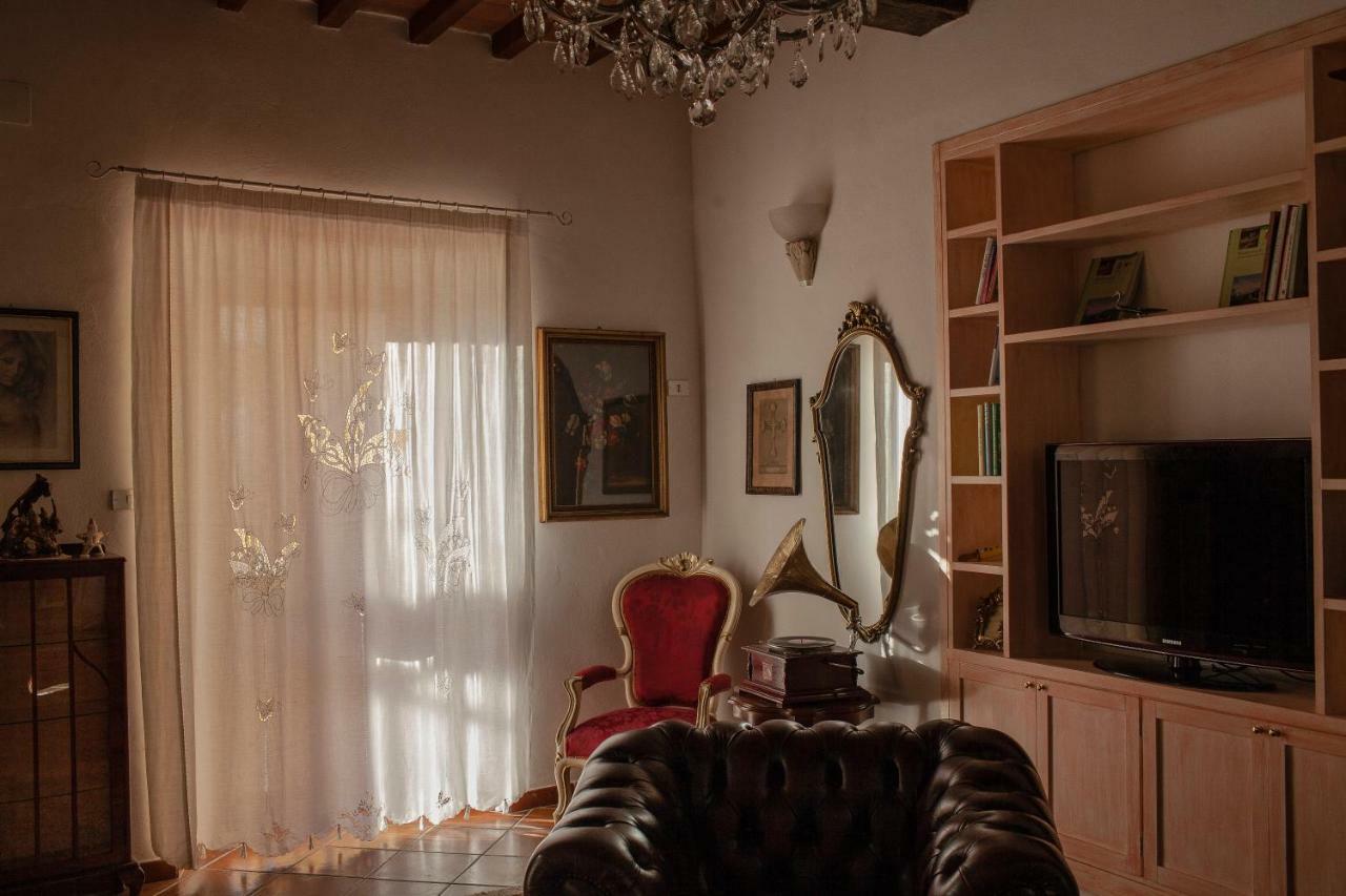 Borgo Della Rocca Bed and Breakfast Montemurlo Eksteriør billede